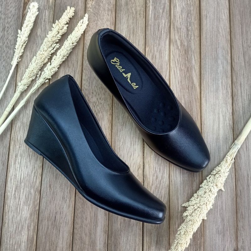 sepatu erasmas persit