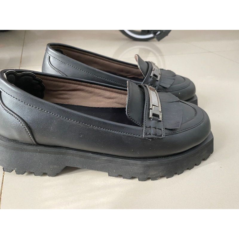 preloved loafers sepatu flatshoes wanita Navara Footwear Debonaire size 39