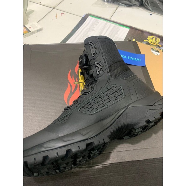 Sepatu TACTICAL LIBRA