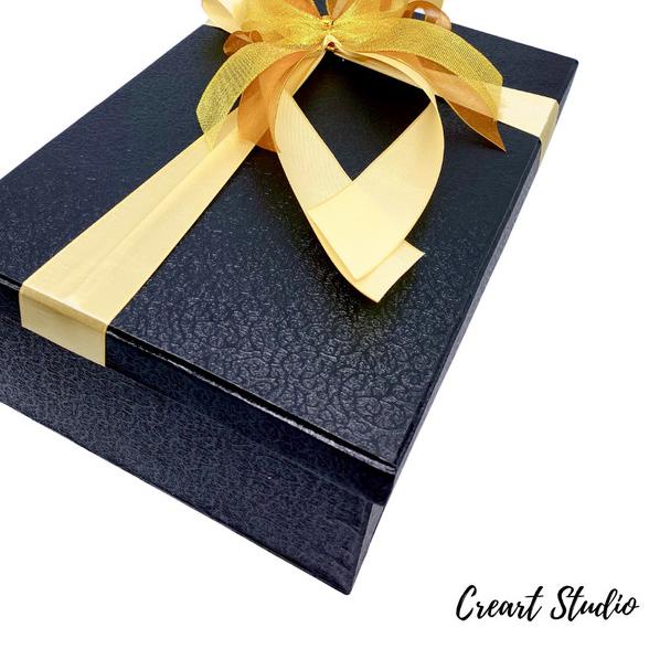 

Kotak Kado Gift Box 30x20 cm Tinggi 10 cm - Hitam - Hitam