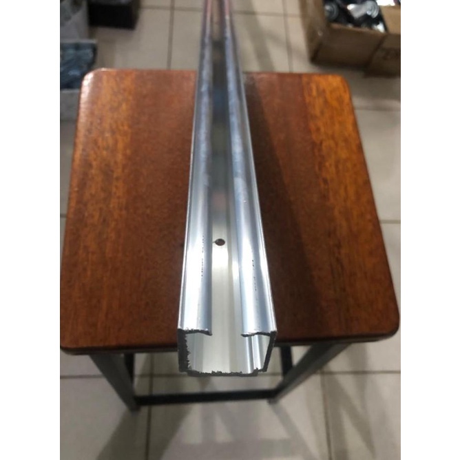 Rel Pintu Lipat/Ttrack Husky Sliding Aluminium Panjang 3 Meter
