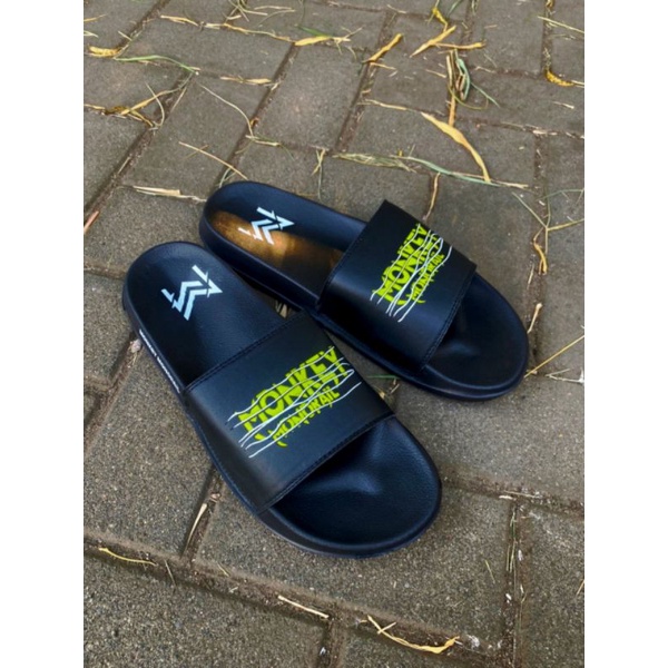 Sandal Pria Kekinian Sandal Slip On Pria Monkey Monorail Original