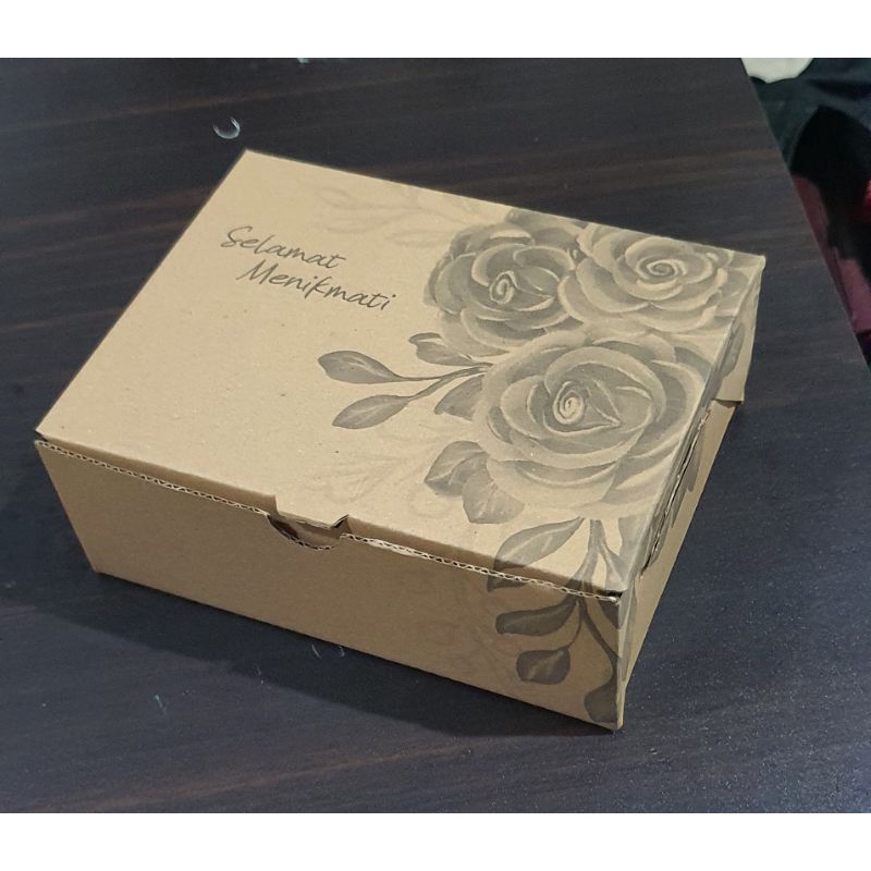 

Box snack 16x12x7cm motif Roses