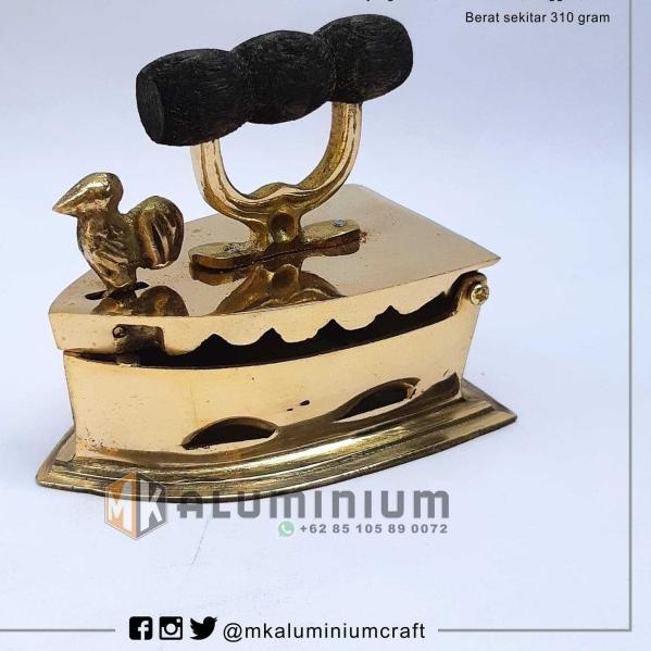 Miniatur Setrika Kuno - Seterika Arang - Setrika Mini Kuningan