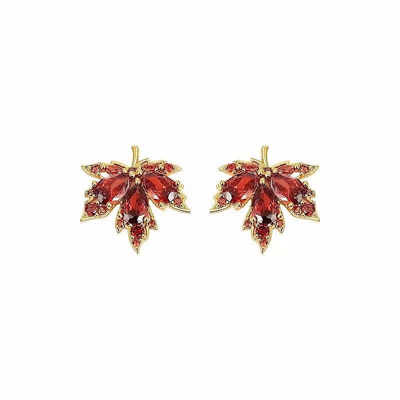 Anting Tusuk Desain Daun Maple Hias Zircon Merah Gaya Koreamewaheleganmewah Untuk Wanita