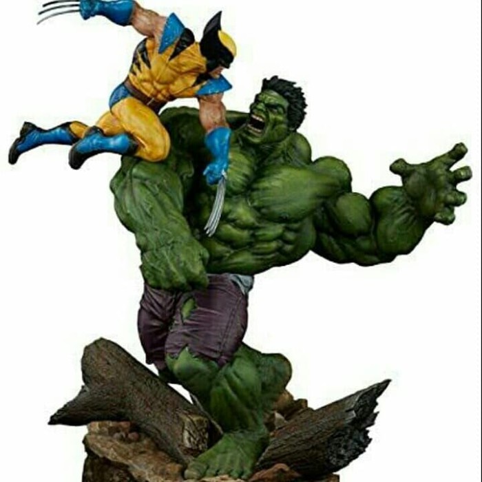 Marvel Avengers Wolverine Versus Vs Hulk PVC Statue