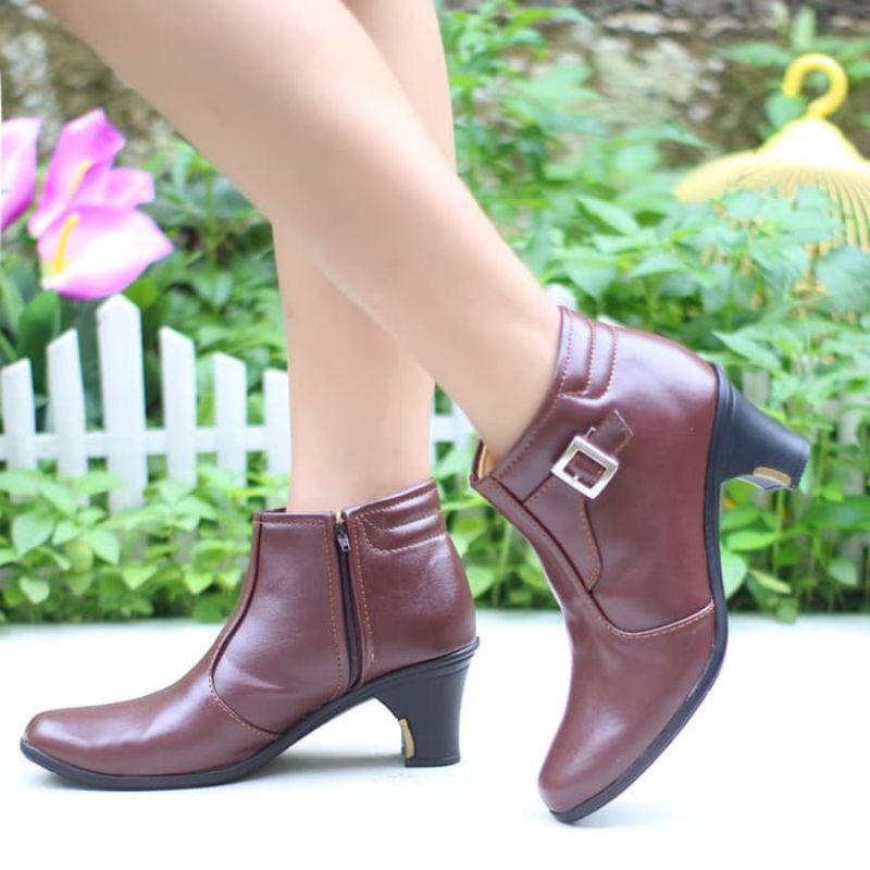 Boots Wanita Import Doble Busa High Quality Kulit Heels Coklat / DT