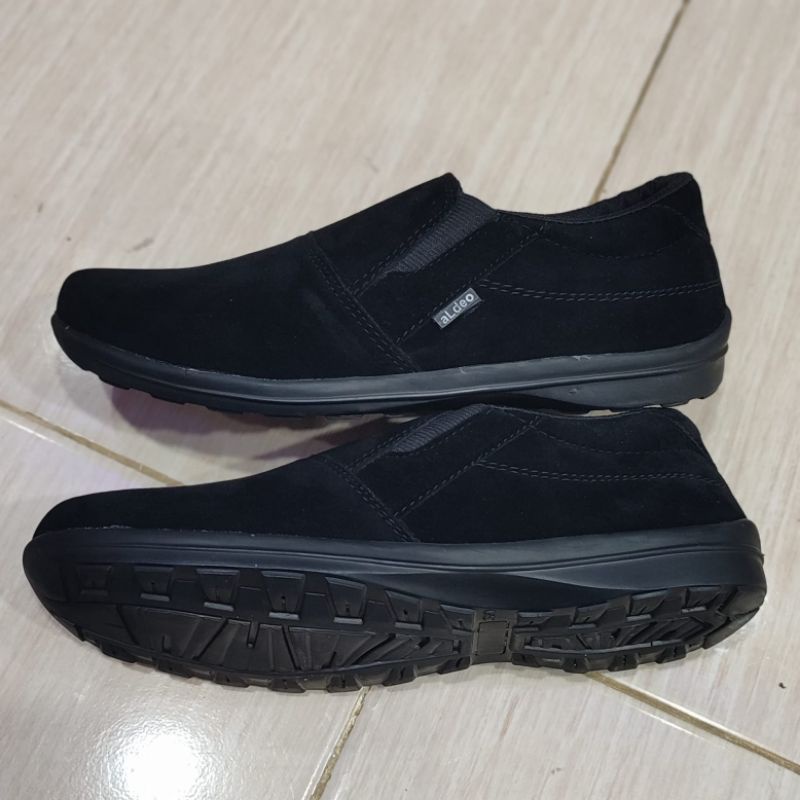 Sepatu Slip On Pria Tanpa Tali Hitam Polos Full Black Slop Casual Cowok Kekinian Buat Kerja dan Santai