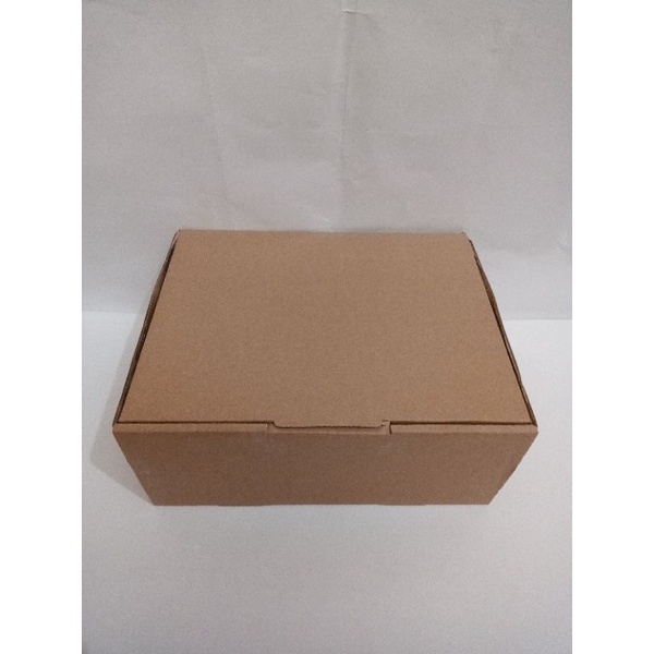 

BOX KARDUS dus 27x20x11 cm Polos / Die Cut / Box Hampers / Box Gift / Box Hantaran / Box Kemasan (10 PCS)