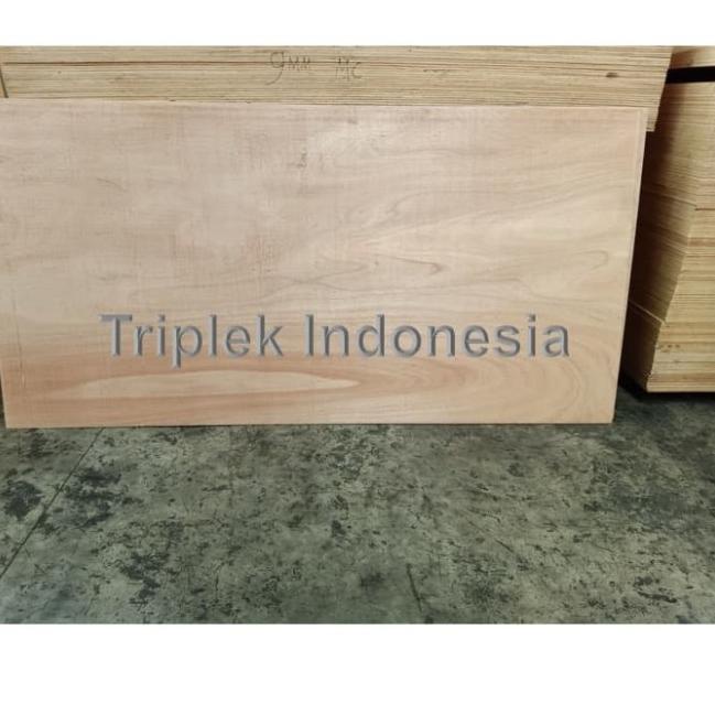 Triplek MC 9mm 122x244cm / Plywood Meranti Campur 9mm 4x8