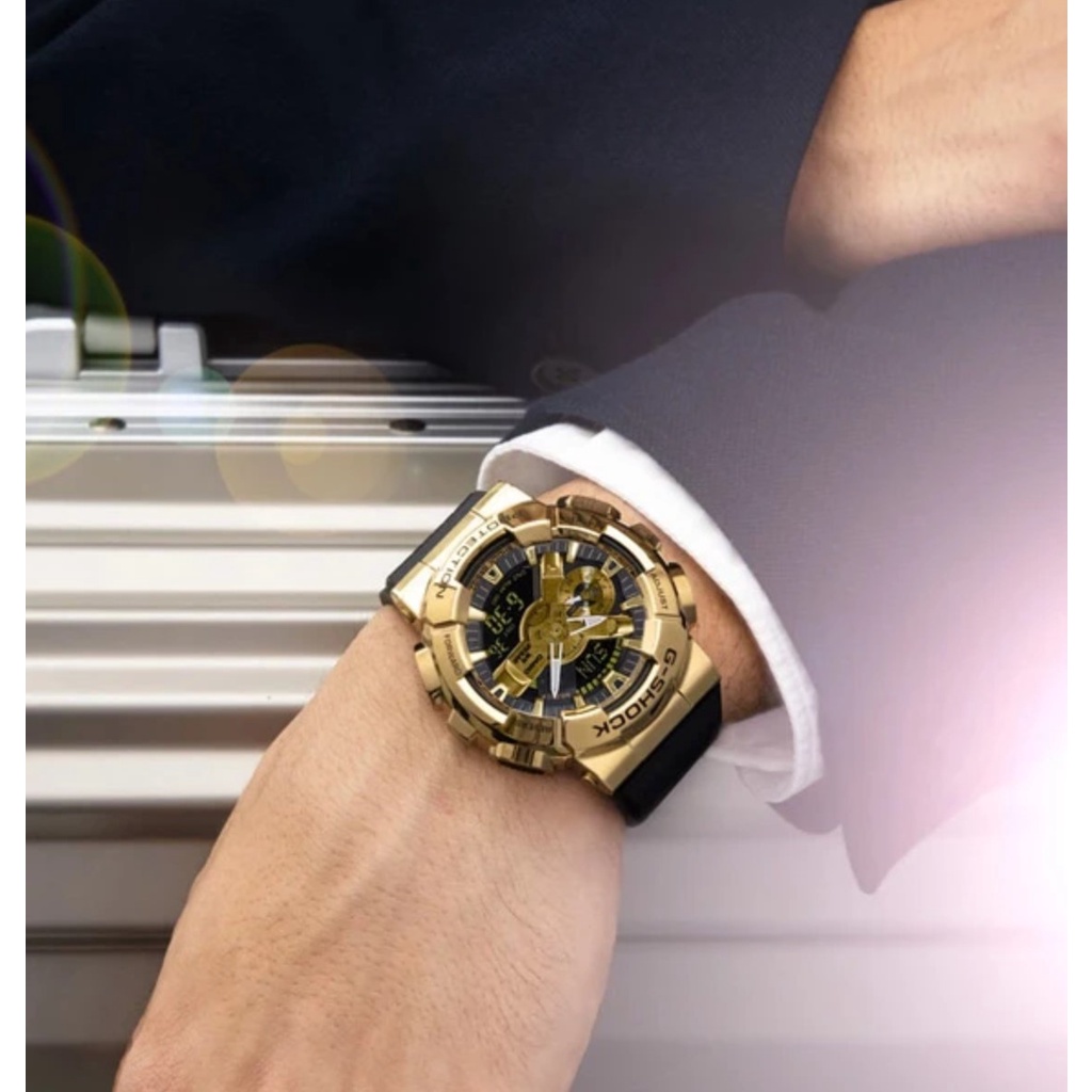 Jam Tangan Casio GShock Pria G-SHOCK GM-110G-1A9 Metal Gold Strap Black Autolight