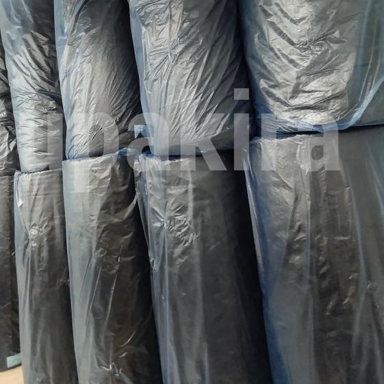 

Bubble Wrap Hitam Roll Tebal uk 50x125cm - Berat 3kg - Gupakira