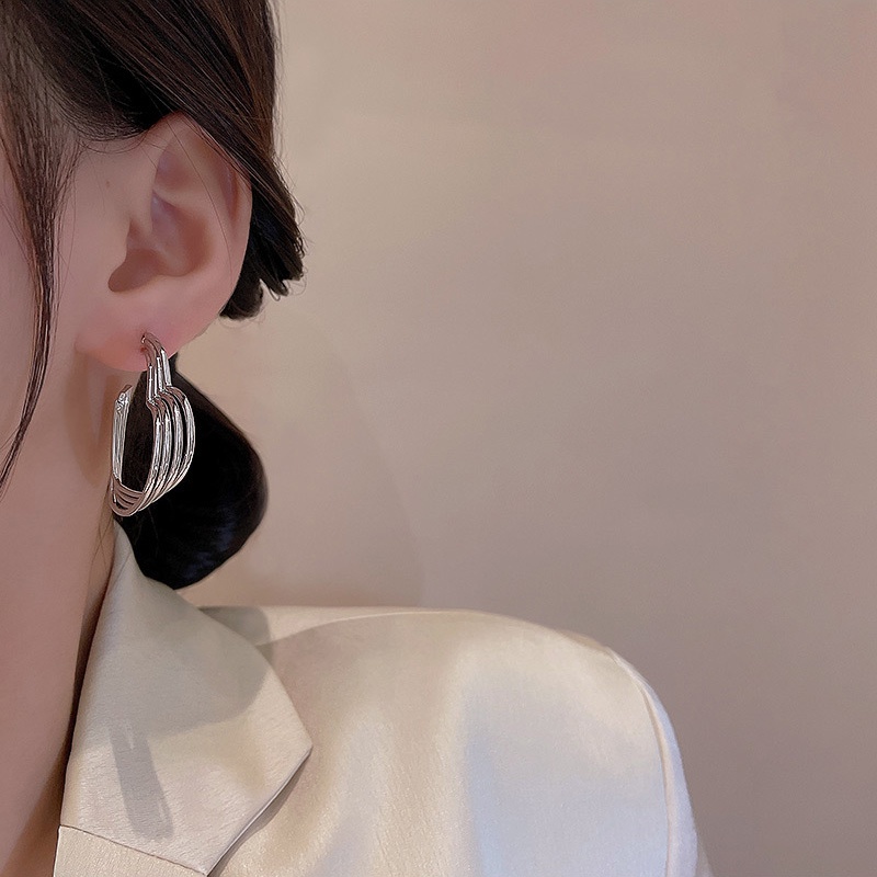 Anting Tusuk Bentuk Hati Bahan 925 silver Untuk Wanita