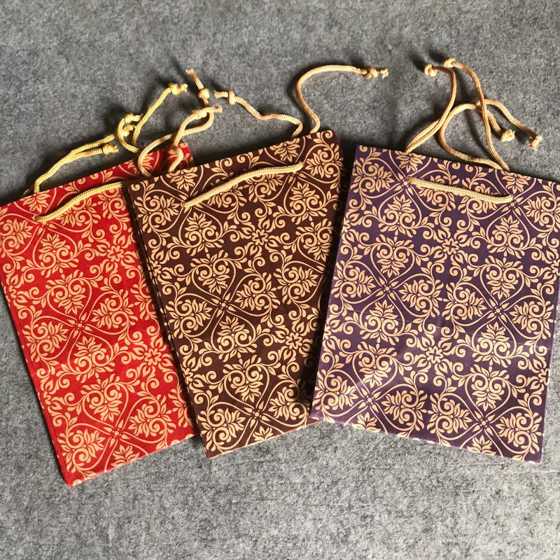 

Paperbag Batik Kue Samson Doff / Paperbag Batik Kue ( MTG )