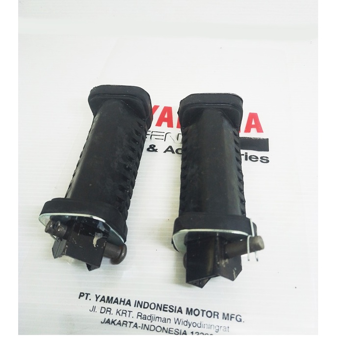 Karet Footstep Footrest Belakang Set Yamaha F1ZR FIZR F1Z FIZ R F1 RX King RXK Vega Lama Crypton