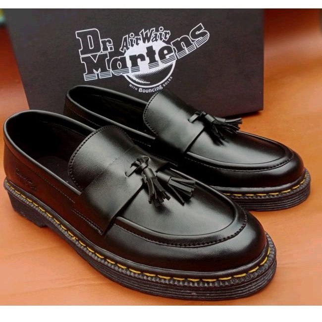 Sepatu Dr. Martens Loafers Sepatu Dokmart Pria dan Wanita Venny Loafers Slip-on Hitam