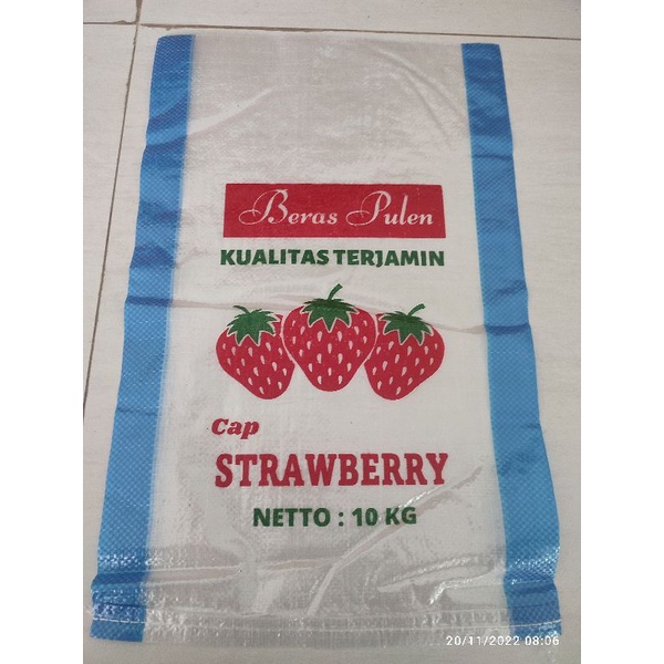 Karung beras 10 kg cap strawberry, rojolele isi 50 lembar