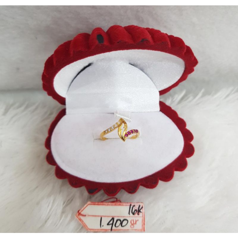 CP2679F216F cincin model zig-zag permata merah delima putih emas kuning asli berat 1.400 kadar 70% 1