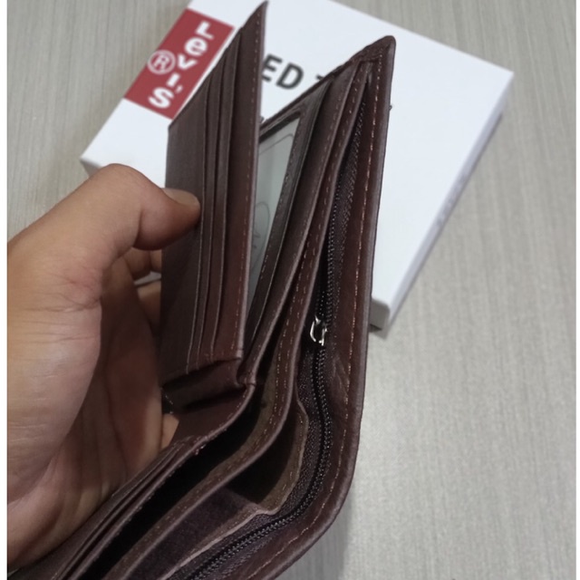 dompet pria berkualitas model lipat dua horizontal bahan kulit asli import jenis full up #dompet #dompetpria #dompetcowok #dompetkulit