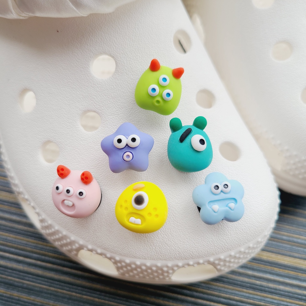 8pcs Aksesoris Sepatu Crocs DIY Seri Monster University Jibbitz