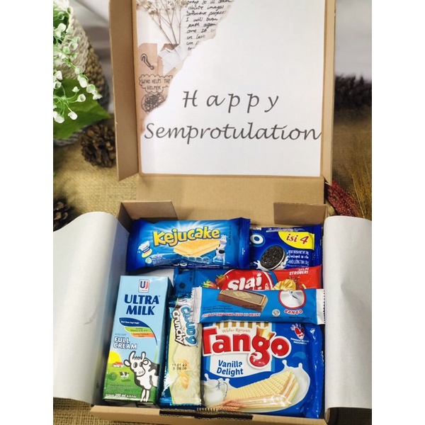 Hampers Snack / Hampers Hadiah wisuda kado wedding pernikahan gift box parcel lebaran termurah Gift box kekinian jajan hari ibu mothers day ide kado wedding anniversary birthday graduation murah meriah bestseller ready stock terpercaya