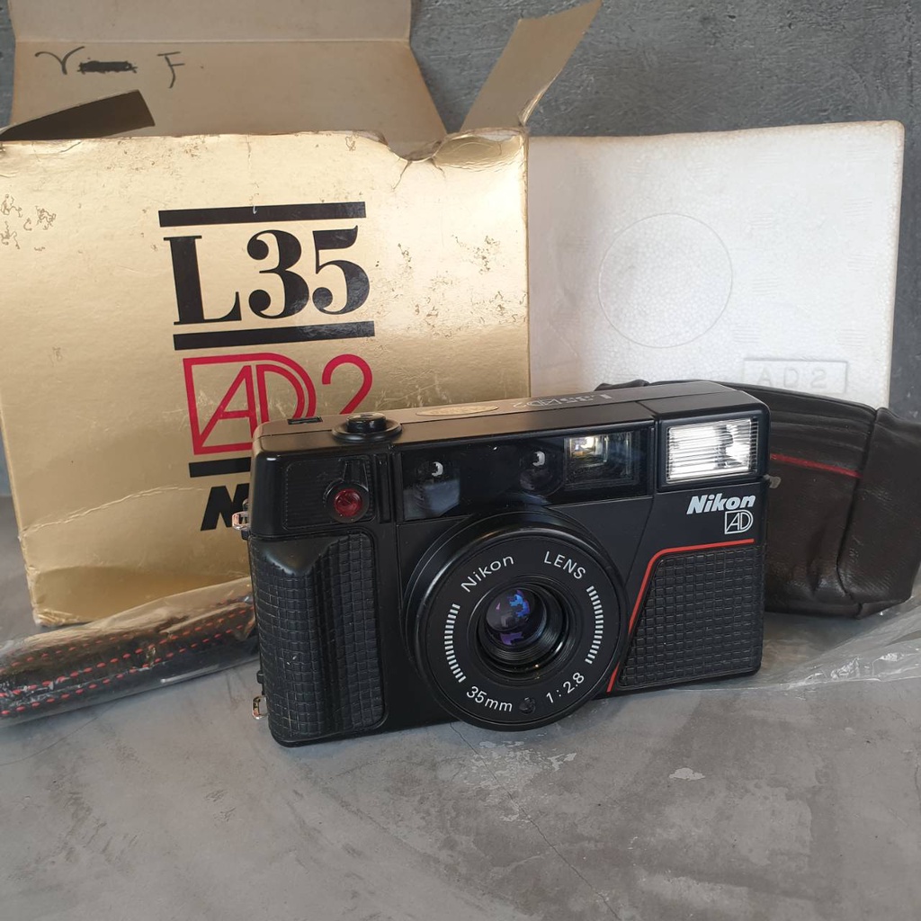 NIKON L35AD2 WITH BOX Flash ON LIKE NEW  KAMERA FILM KAMERA ANALOG