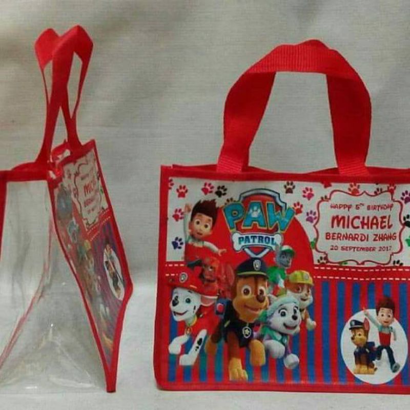 

TAS ULANG TAHUN CUSTOM MIKA MEWAH