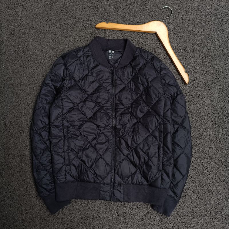 Uniqlo bomber ultralight size XL Women