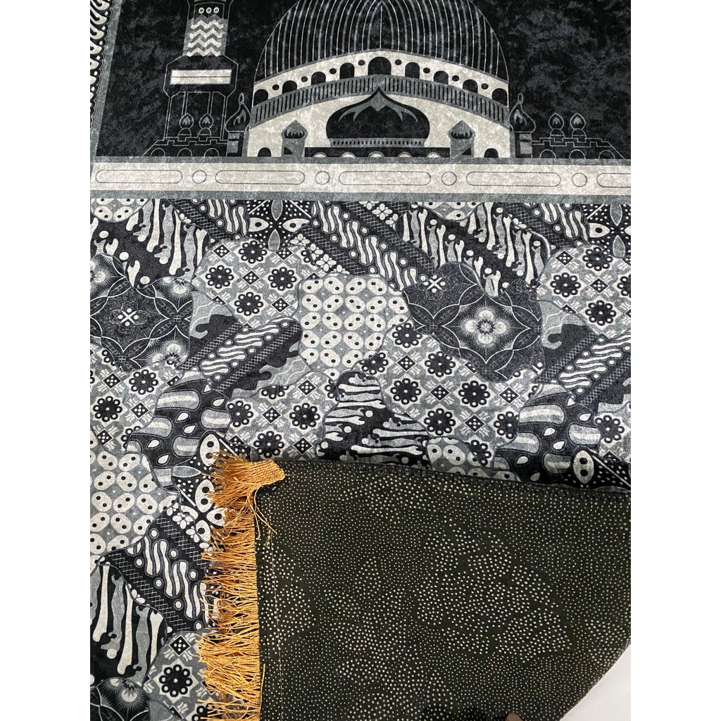 Sajadah Tebal Empuk Busa Kiswah Batik Anti Slip Premium Hitam Rumbai Gold