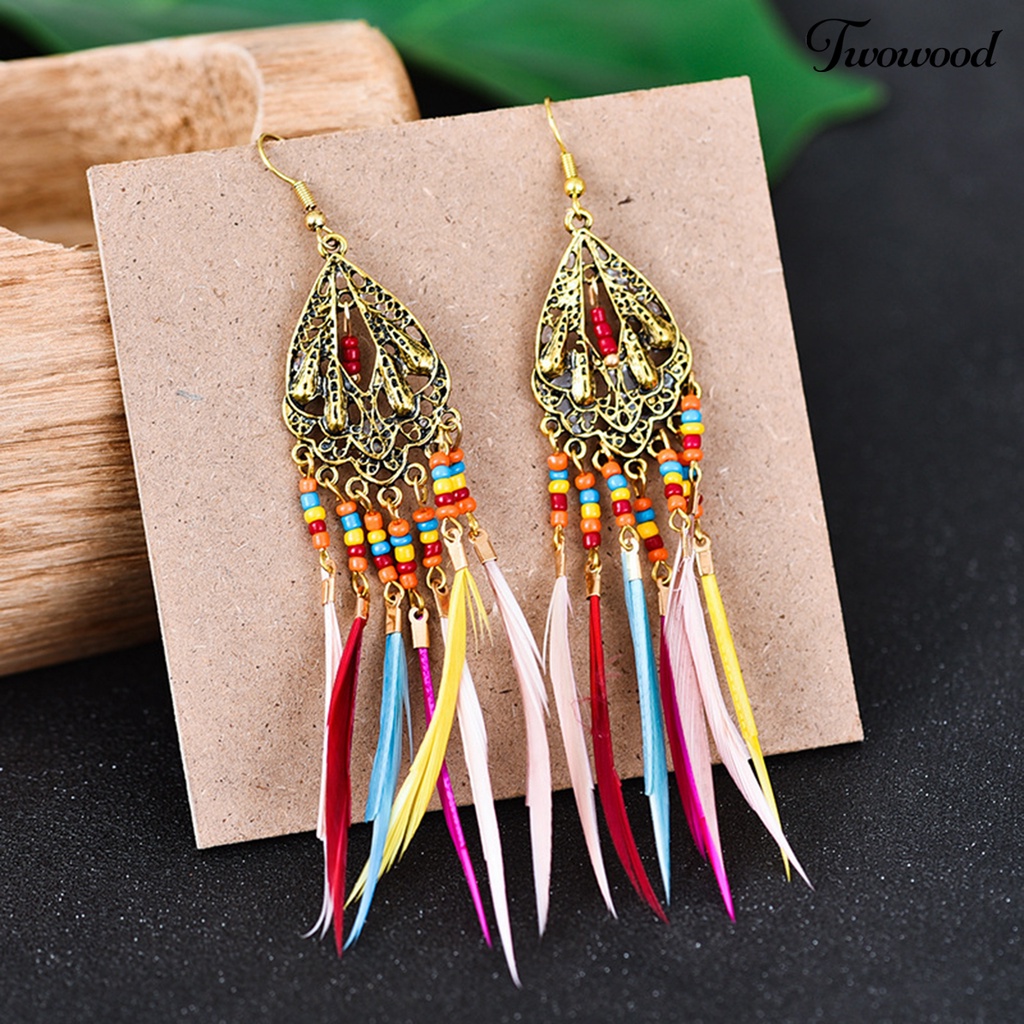 1 Pasang Anting Menjuntai Bentuk Bulu Aksen Manik-Manik Warna-Warni Gaya Bohemian Untuk Wanita