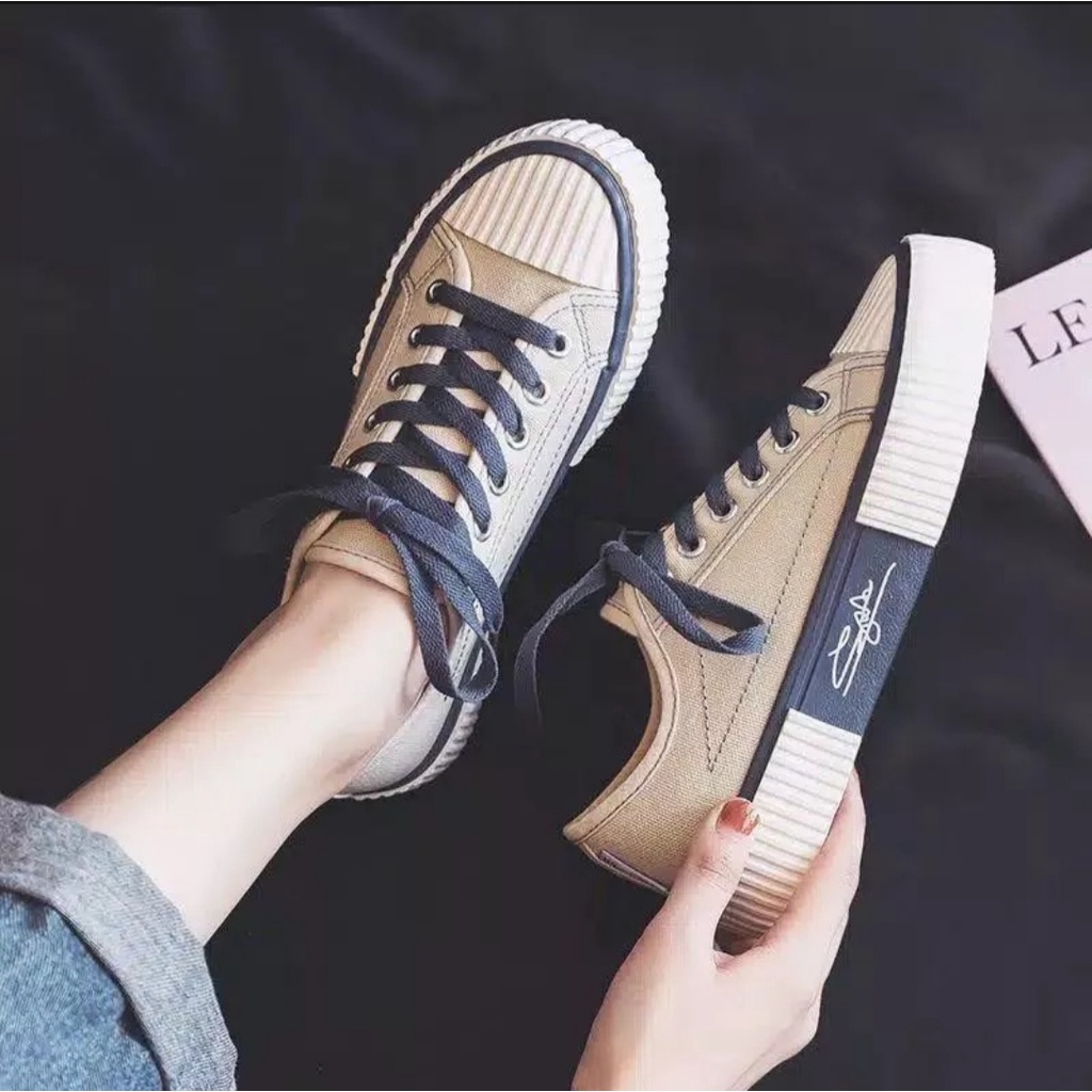 Sepatu Sneakers Korea Viral Bahan Canvas Sudah Pakai Dus Bisa COD