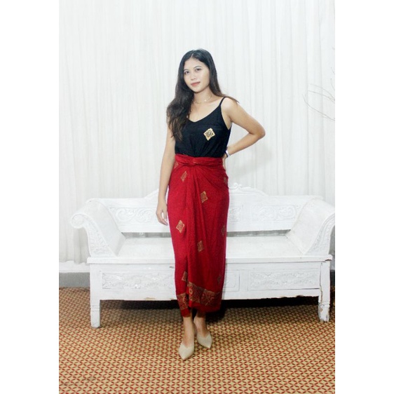 rok lilit // rok lilit batik // rok lilit prada // rok etnik // rok motif prada // rok lilit wisuda