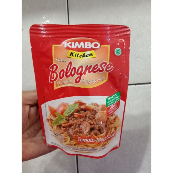 

KIMBO Kitchen saus Bolognese 200g dengan daging sapi.