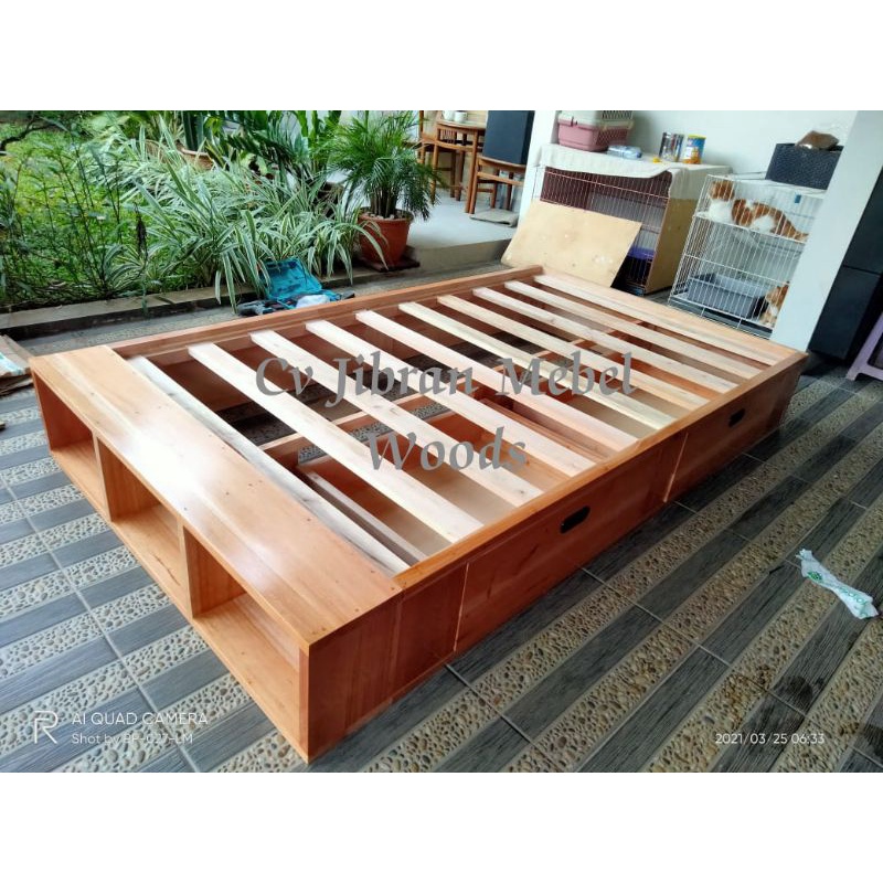 dipan 120x200 tanpa sadaran minimalis