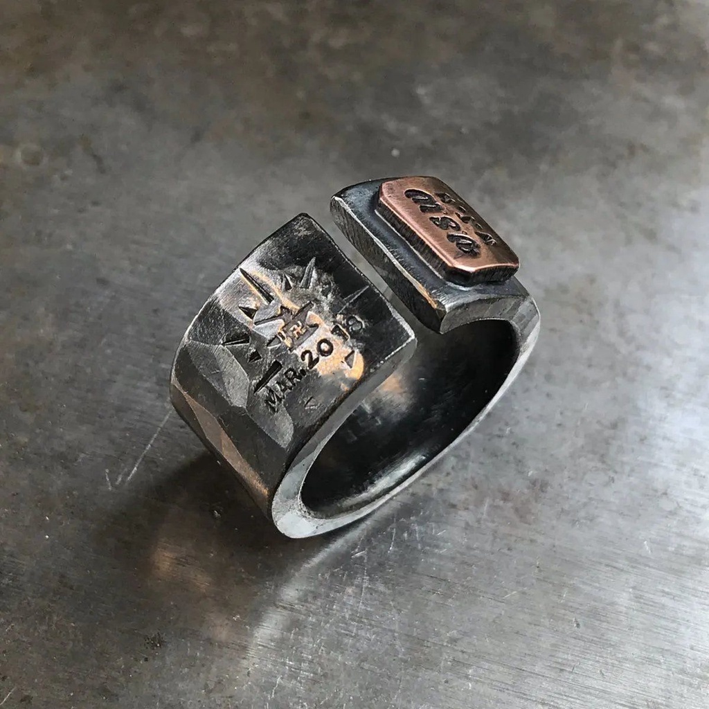 Cincin Model Terbuka Dapat Disesuaikan Desain Sarang Lebah Gaya Vintage Rock Untuk Pria