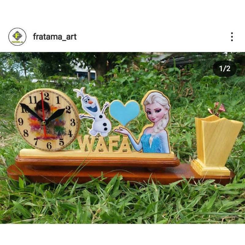 

Jam nama/tempat pensil