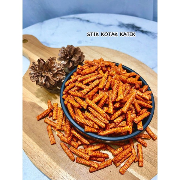 

STIK KUTAK KATIK PEDAS 500 GR