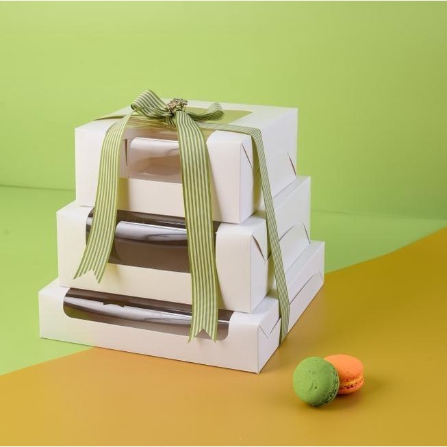 

[Digipack] Madeline Window White Cake Box 18 x 18 x 8 | Kotak | Dus