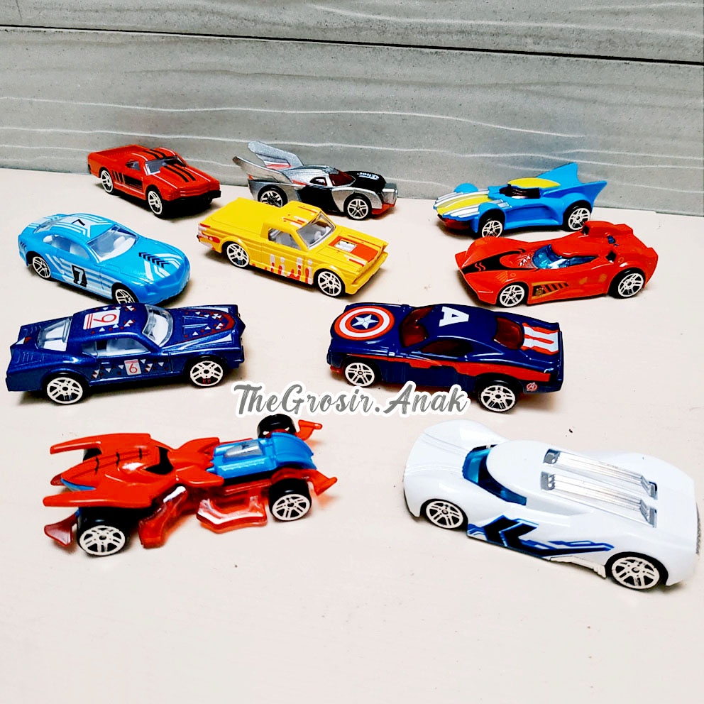 Hot Wheel Avengers 10in1 Diecast Alloy Car 10 Mobil Superhero Mini