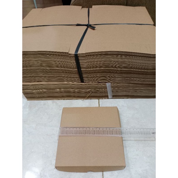 

Kardus Kraft 18×18×4 / kardus coklat
