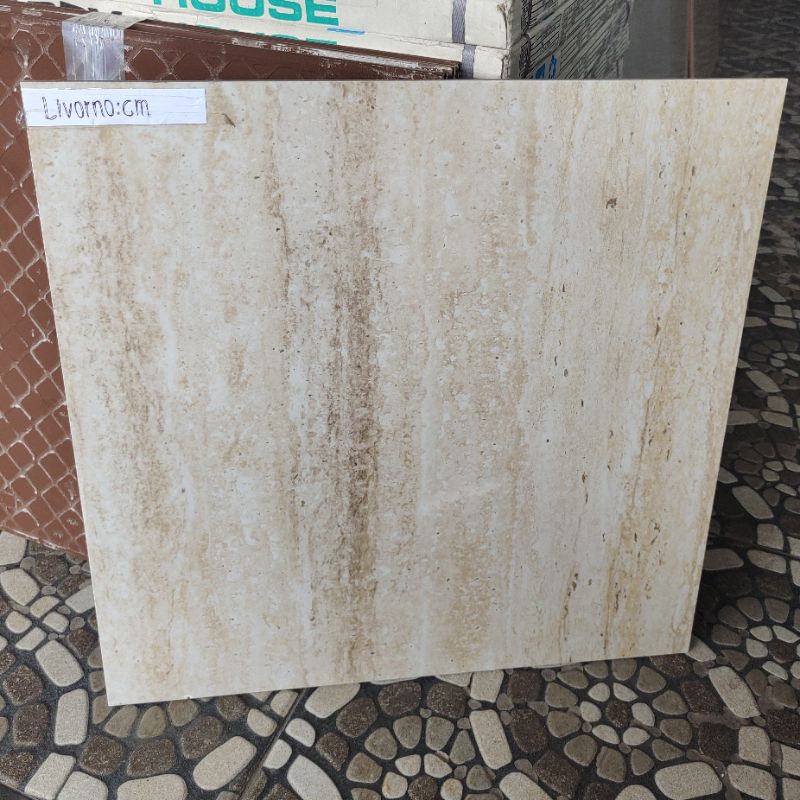 Keramik Lantai cutting semi granit 50×50 Platinum Livorno CM Pare Kediri