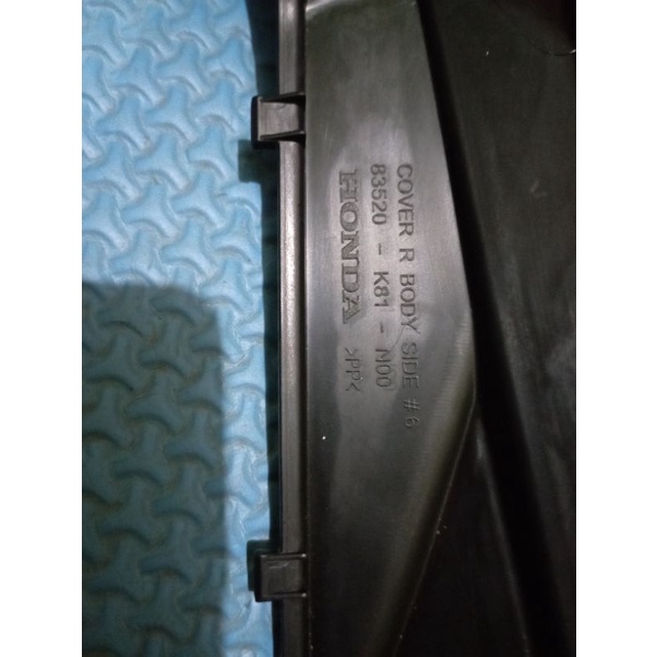 COVER R BODY SIDE SAMBUNGAN BODY KANAN BEAT F1 K81 BEAT STREET ORI