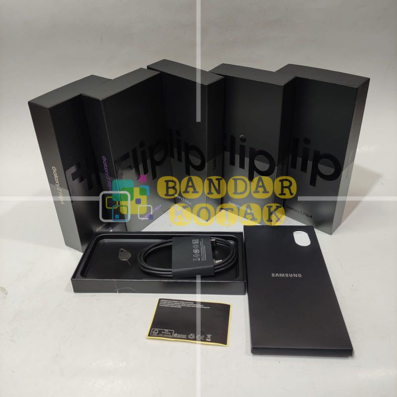 

Dus box kardus Samsung Z Flip 3 Full Set