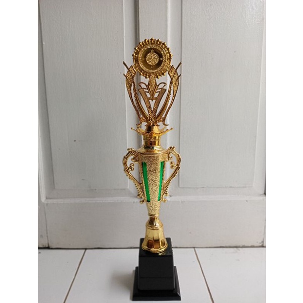 Piala 101+ Mahkota Tinggi 52cm