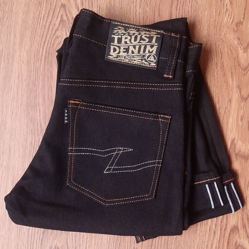 Trust Denim - Black Eagle V1 - Celana Denim Selvedge Accent Full Black Denim 13.5oz Strech - Slim Fi