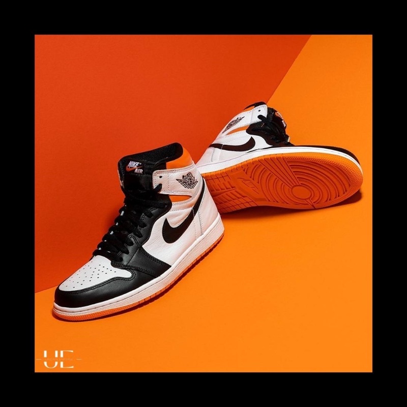 Sepatu Nike Air Jordan 1 High OG ELECTRO ORANGE