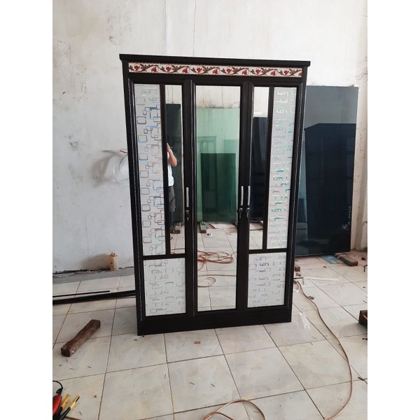 Almari pakaian Bukaan bahan Kaca Full Cermin pintu 3 Rangka Besar Jumbo Warna hitam Lemari Baju Kaca