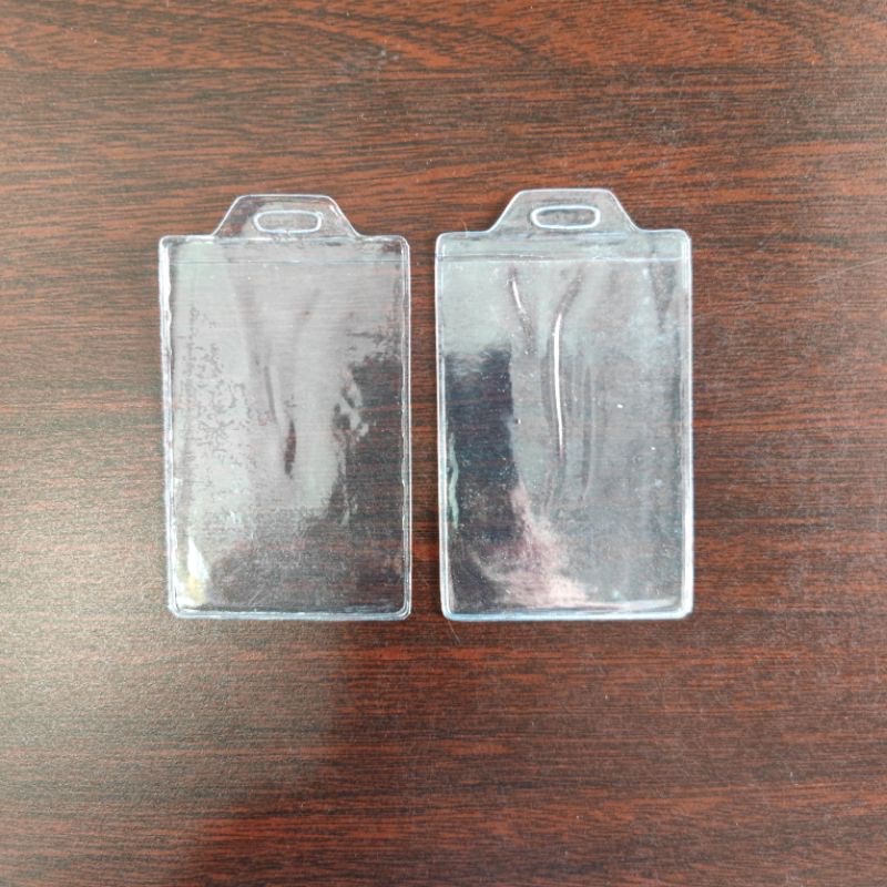 

Plastik ID Card 7 x 10 cm isi 100 pcs Name Tag Holder Panitia Pengenal Model Tegak Tidur