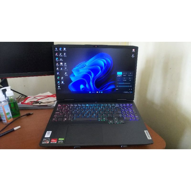 Laptop Lenovo Ideapad Gaming 3 2022 Ryzen 5 6600h RTX 3050 RAM 8GB mulus like new