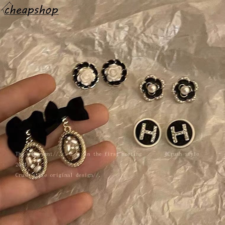 IFYOU Anting Stud Mutiara Bentuk Hati Warna Hitam Gaya Vintage Untuk Wanita